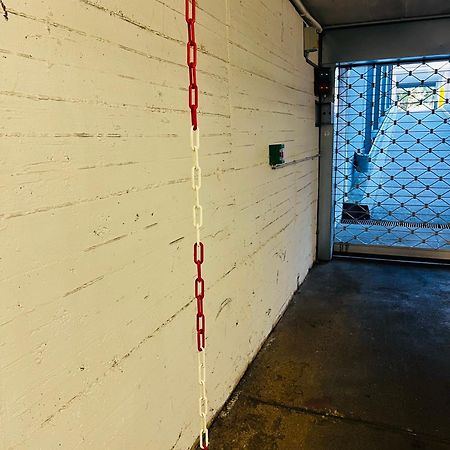 Ladenwohnung In Kreuzberg Mit Parkplatz In Einer Tiefgarage Berlin Kültér fotó